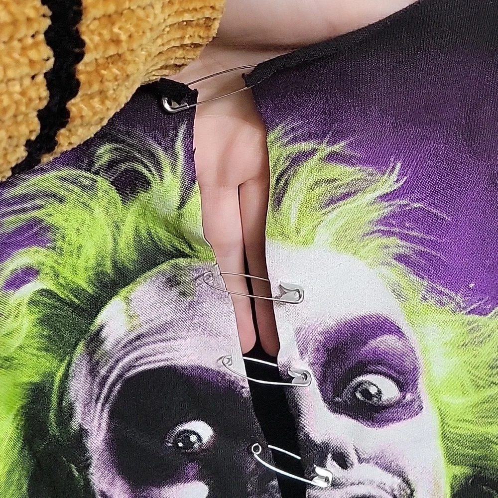 DIY Safety Pin Cropped Beetlejuice Graphic Tee, XL Oversized - Picture 2 of 5